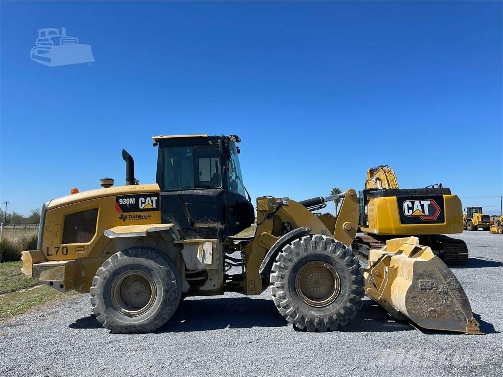 CAT 930M Rataslaadurid