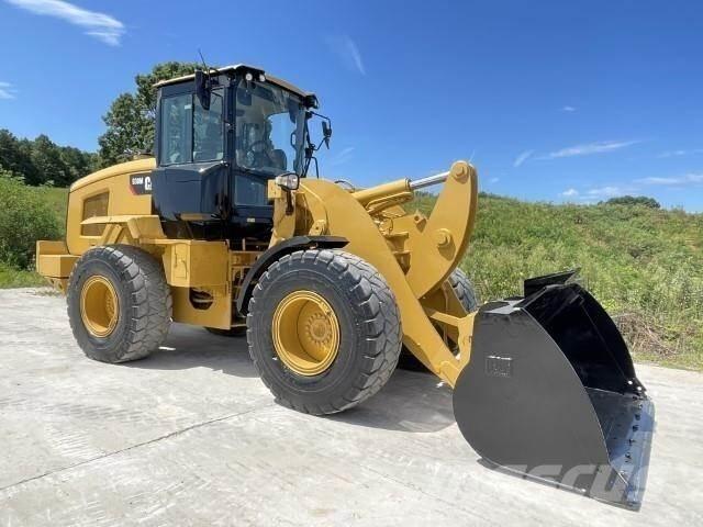 CAT 930M Rataslaadurid