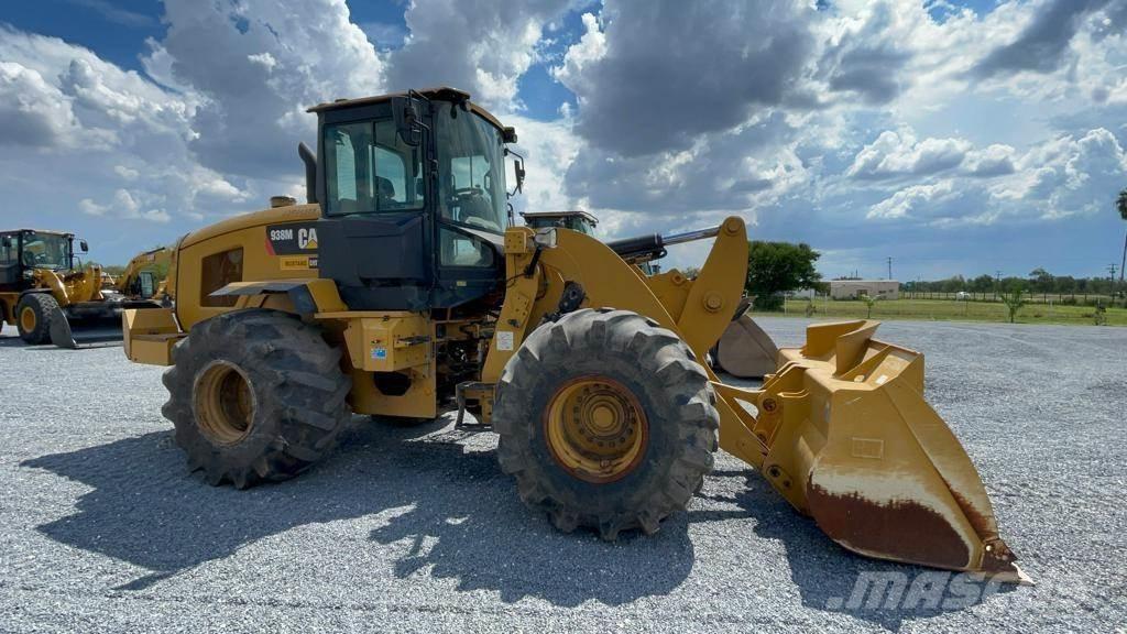 CAT 938M Rataslaadurid