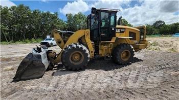 CAT 938M Rataslaadurid
