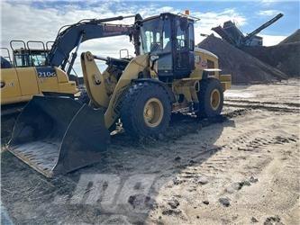 CAT 938M Rataslaadurid