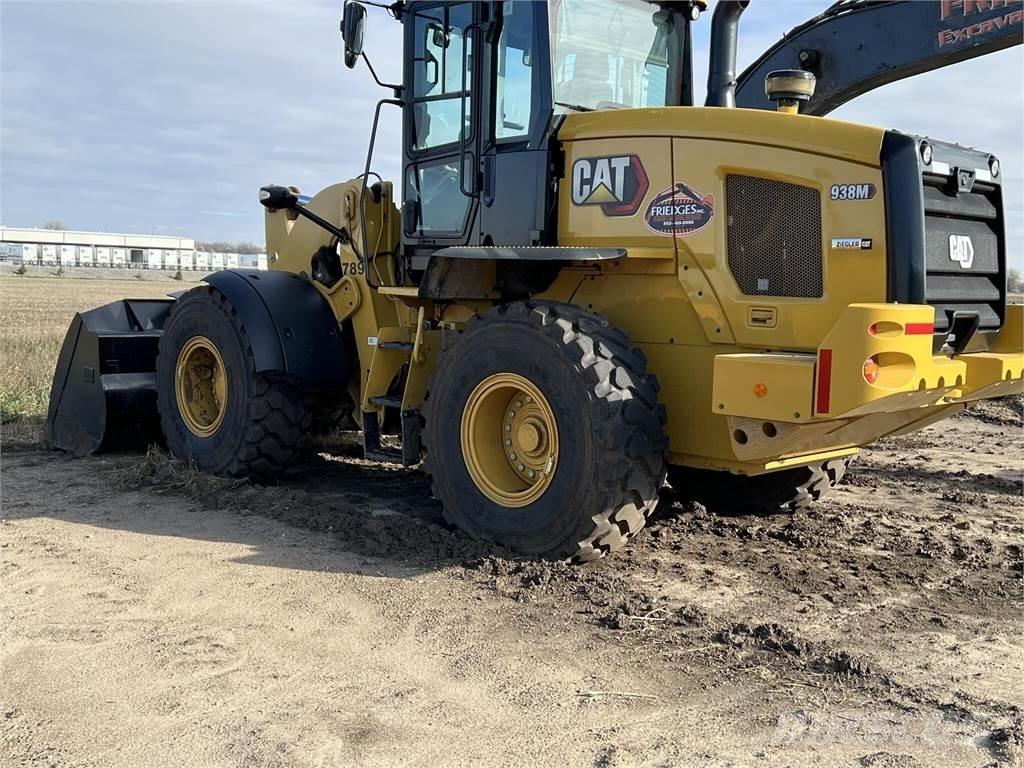 CAT 938M Rataslaadurid