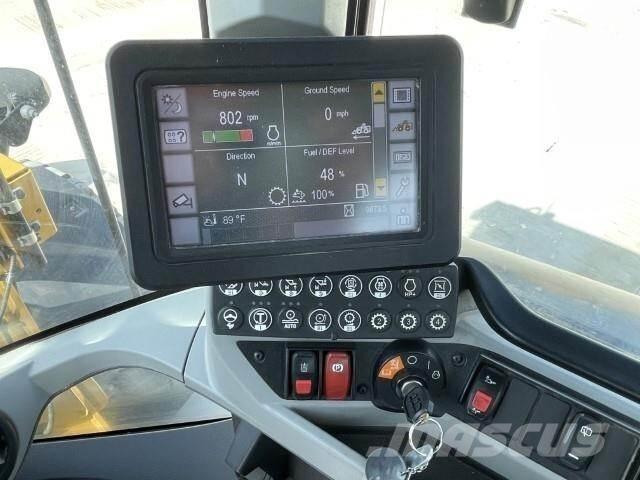 CAT 938M Rataslaadurid