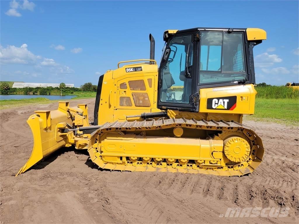 CAT D5K LGP Buldooserid