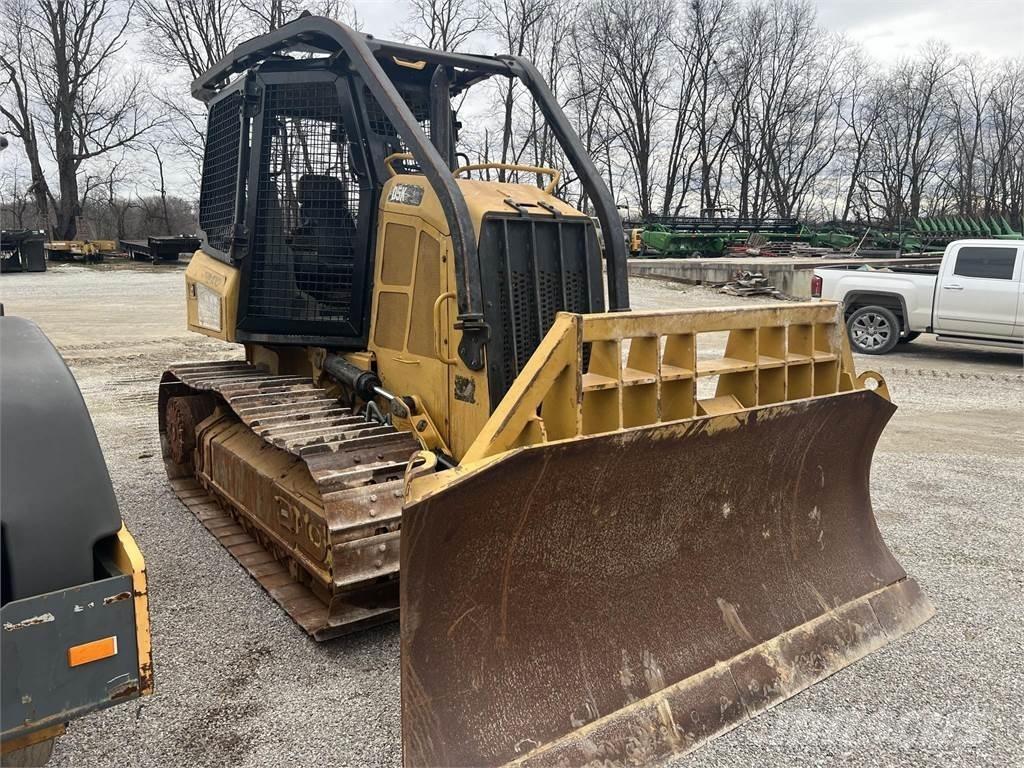 CAT D5K2 XL Buldooserid