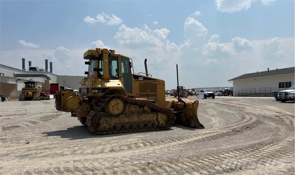CAT D6N XL Buldooserid
