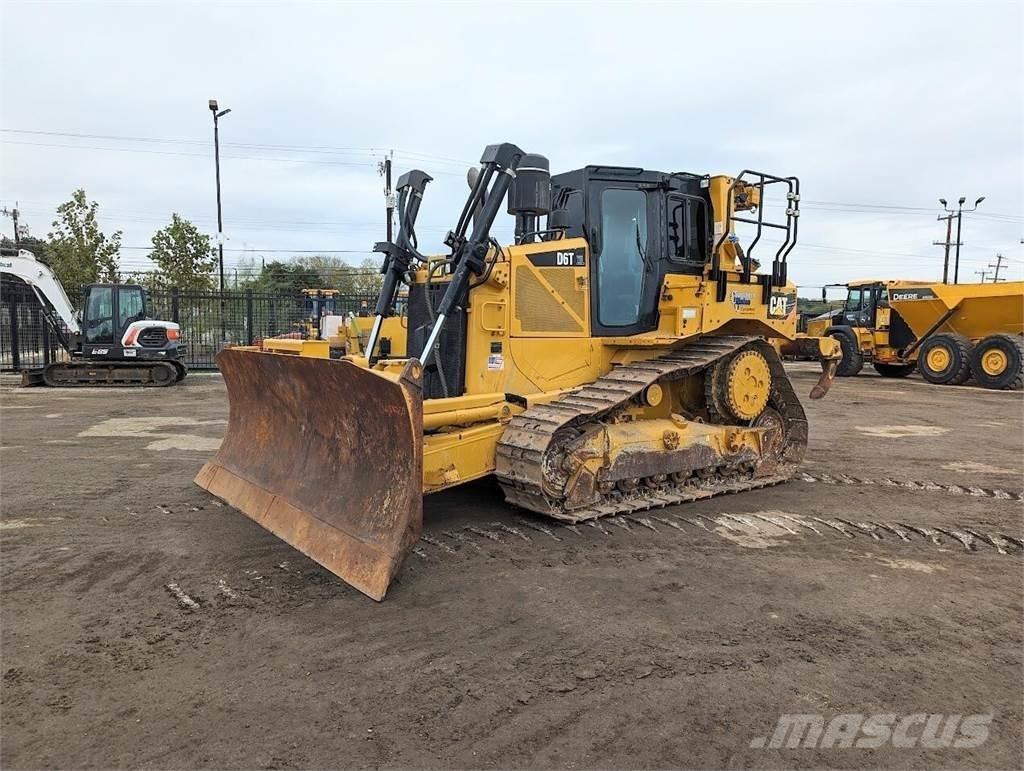 CAT D6T XL Buldooserid