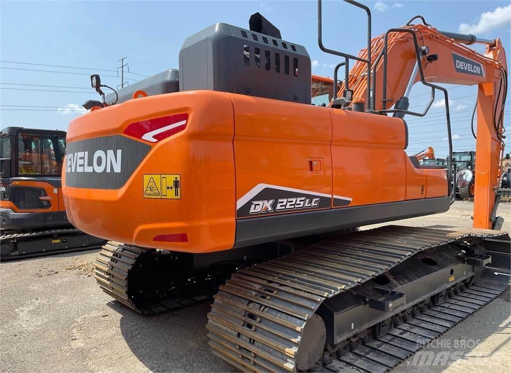 Develon DX225 LC-7 Roomikekskavaatorid
