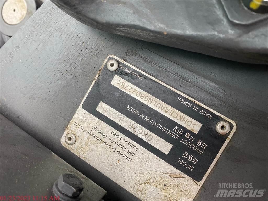 Develon DX62R-3 Roomikekskavaatorid