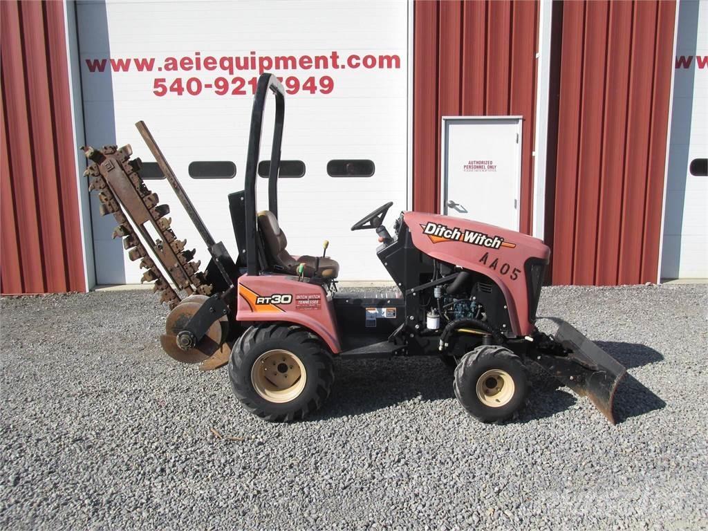 Ditch Witch RT30 Pinnaselõikurid