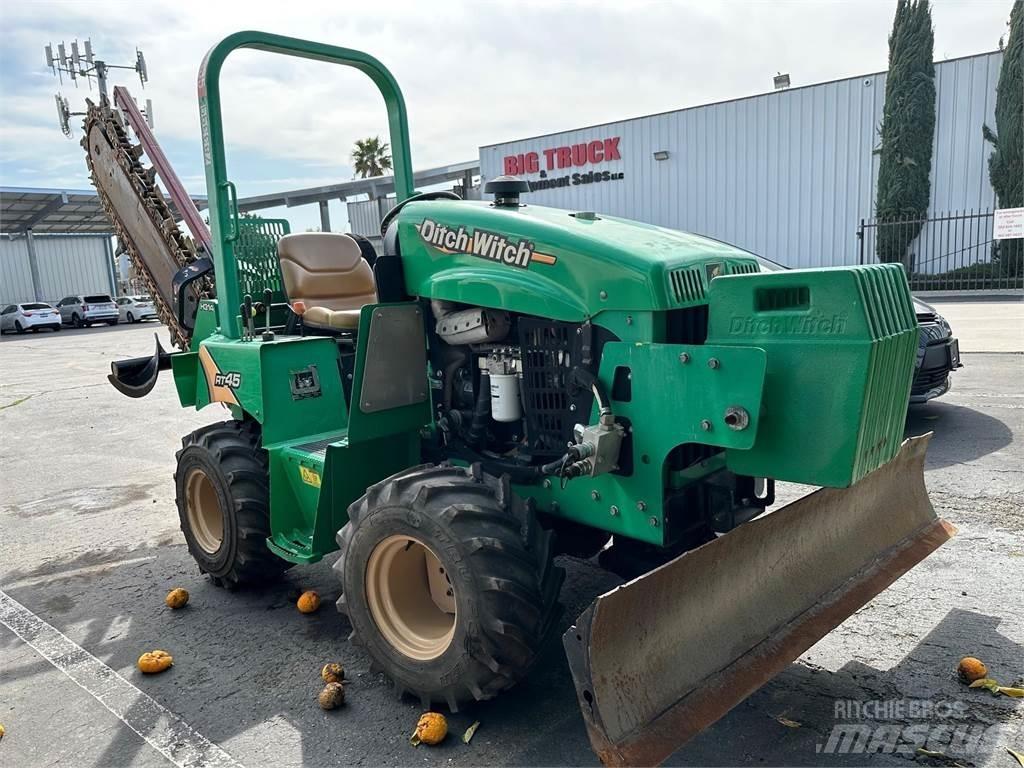 Ditch Witch RT45 Pinnaselõikurid