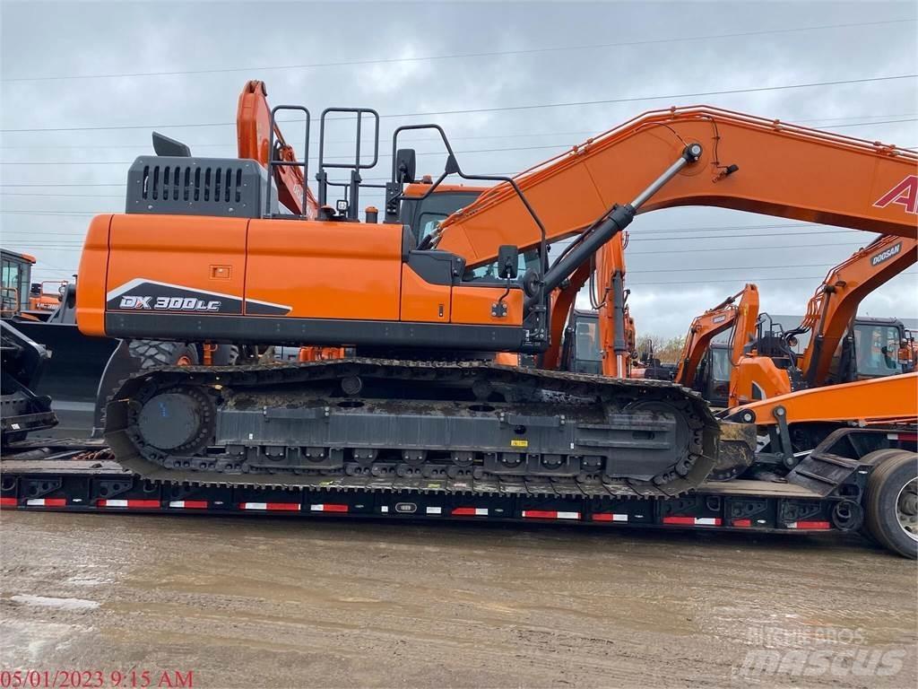 Doosan DX300 LC Roomikekskavaatorid