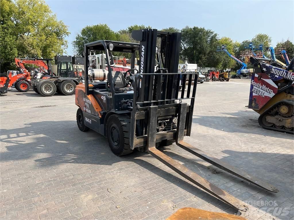 Doosan G45S-7 Kahveltõstukid - muud