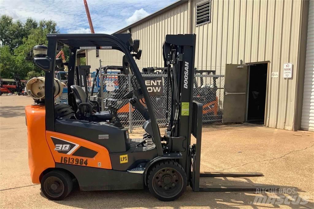 Doosan GC30S-9 Kahveltõstukid - muud
