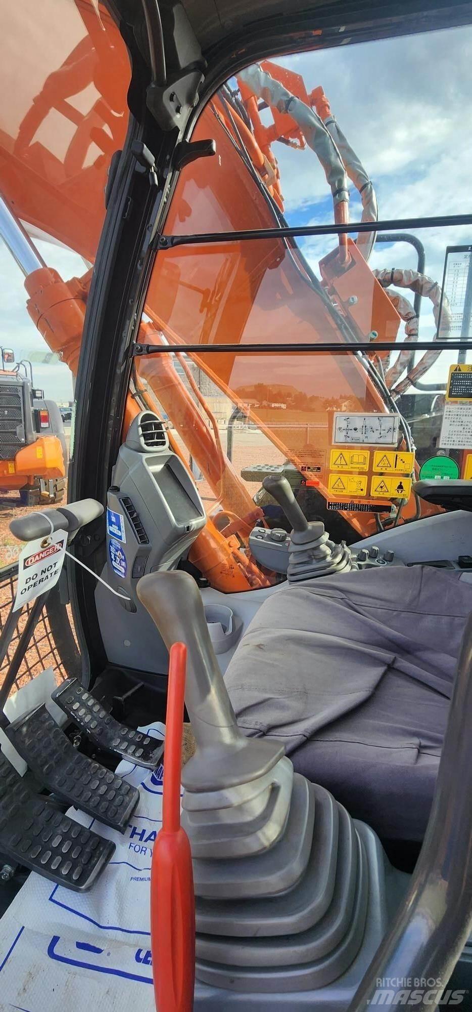 Hitachi ZX135US-6 Roomikekskavaatorid