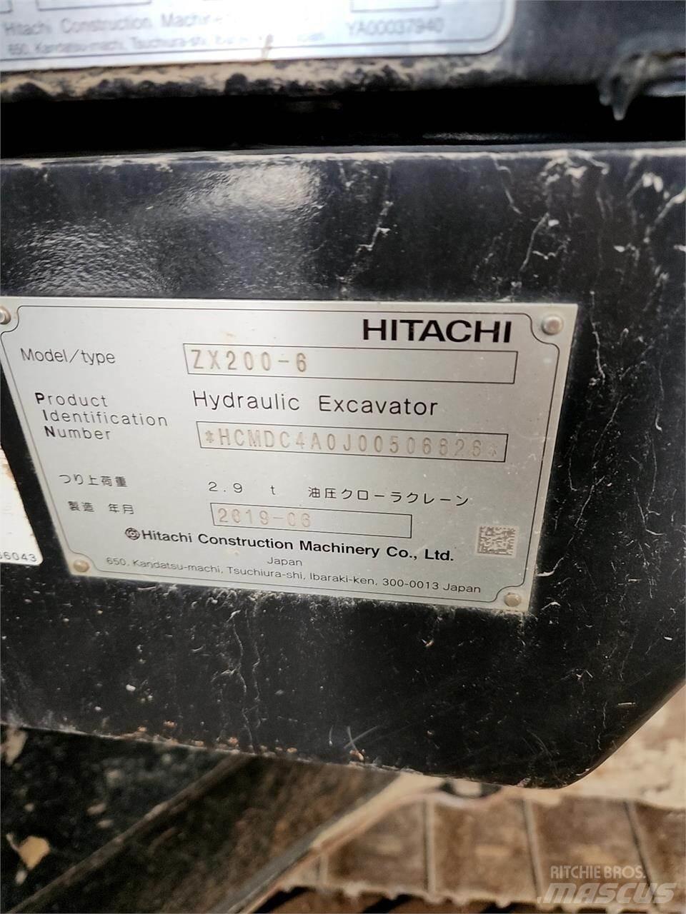 Hitachi ZX200-6 Roomikekskavaatorid