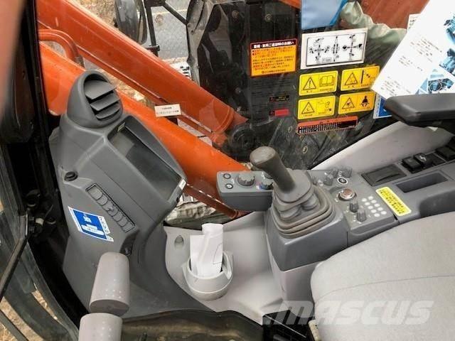 Hitachi ZX225USRK-6 Roomikekskavaatorid