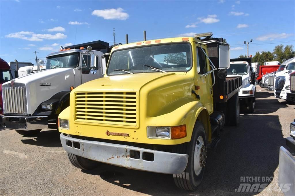 International 4900 Kallurid