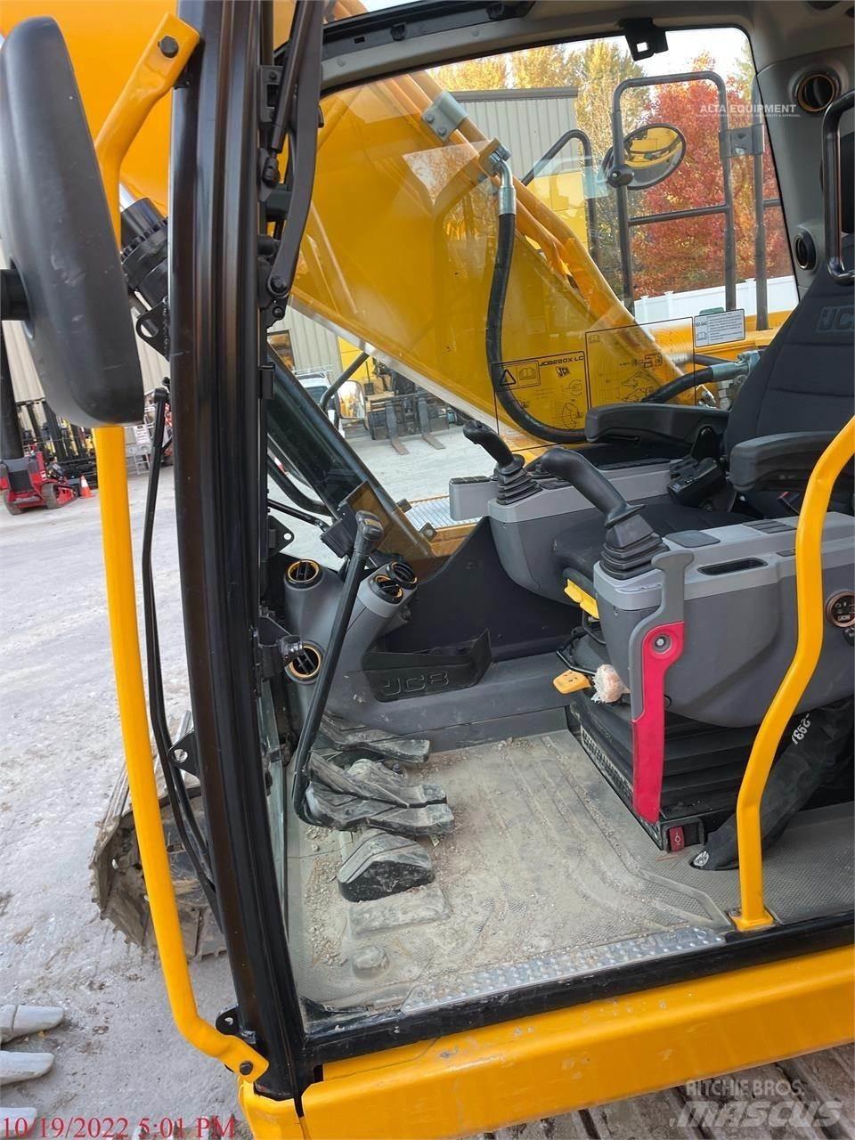 JCB 220X Roomikekskavaatorid