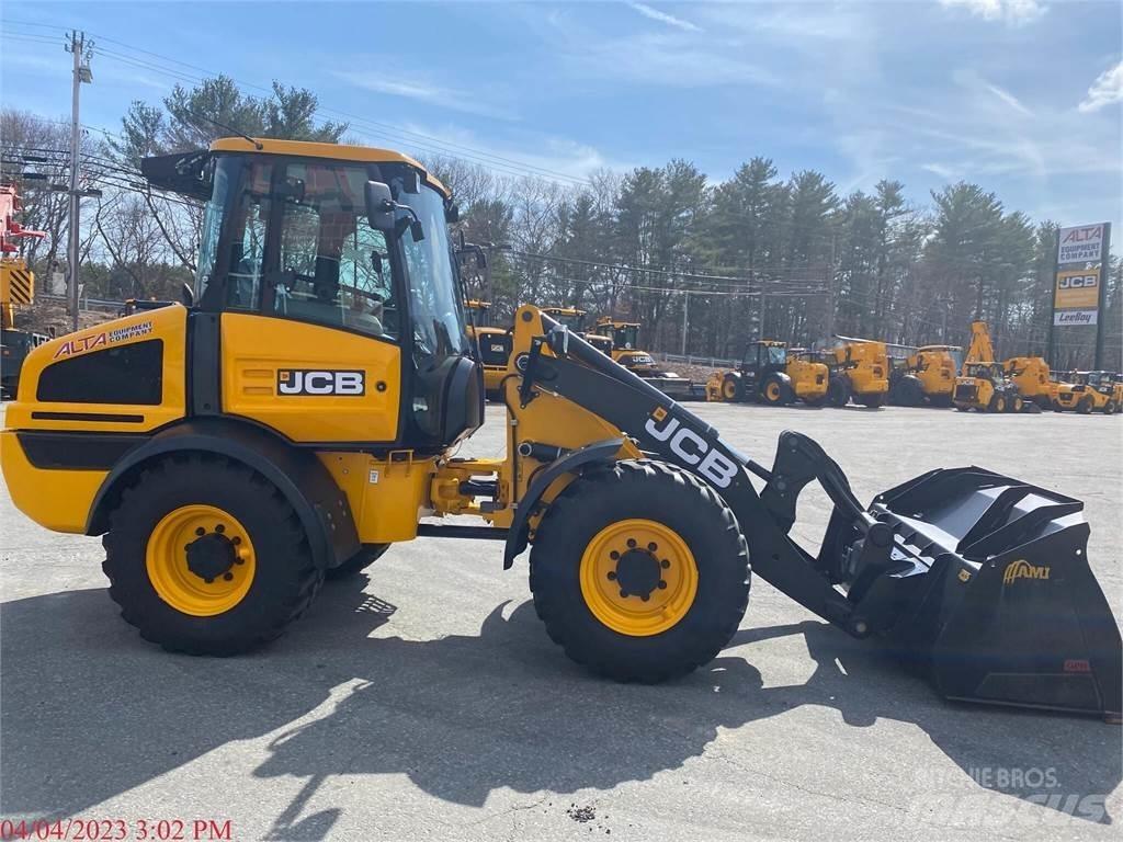 JCB 409 Rataslaadurid