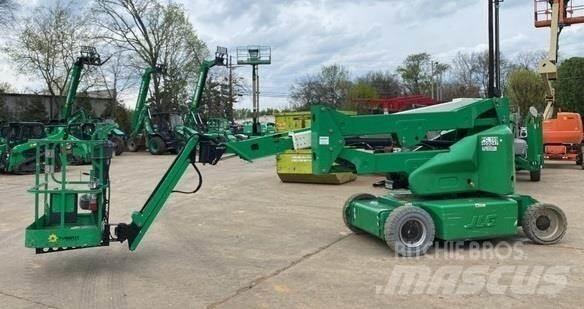 JLG E400AJPN Iseliikuvad poomtõstukid