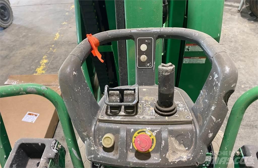 JLG TOUCAN 26E Vertikaalsed mast tõstukid