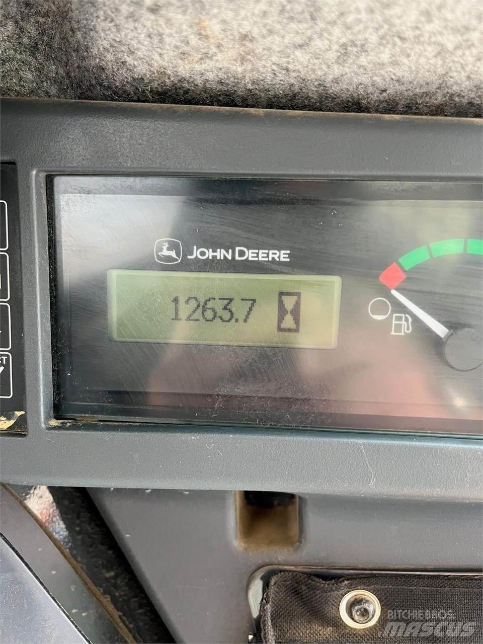 John Deere 333G Kompaktlaadurid