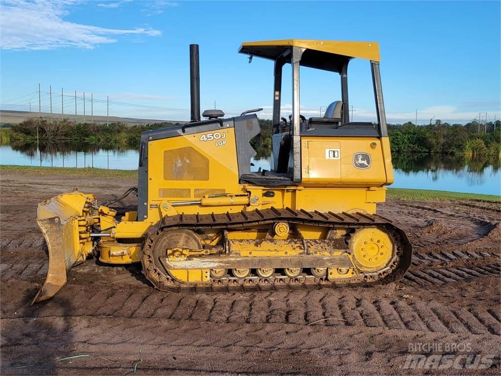 John Deere 450J LGP Buldooserid