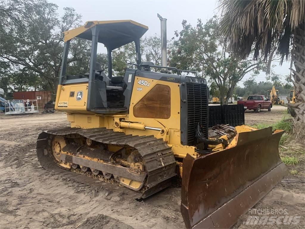 John Deere 450J LGP Buldooserid