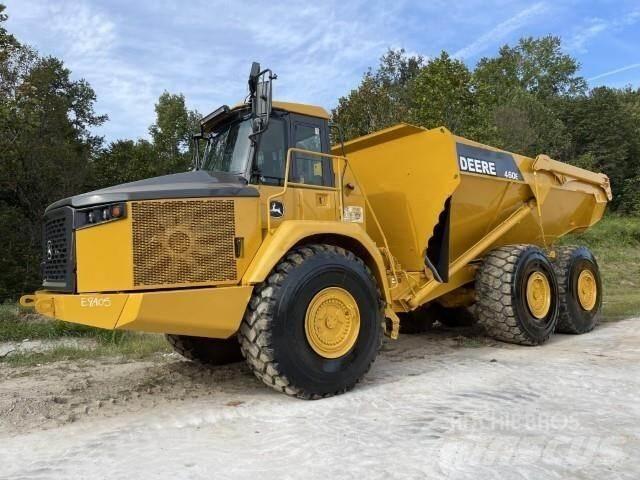 John Deere 460E Liigendraamiga pinnaseveokid