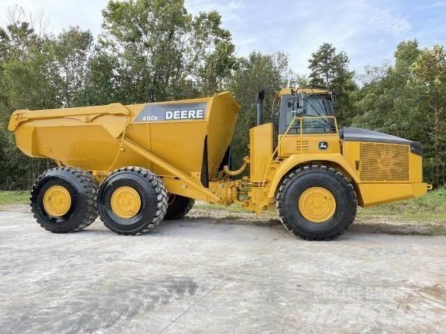 John Deere 460E Liigendraamiga pinnaseveokid