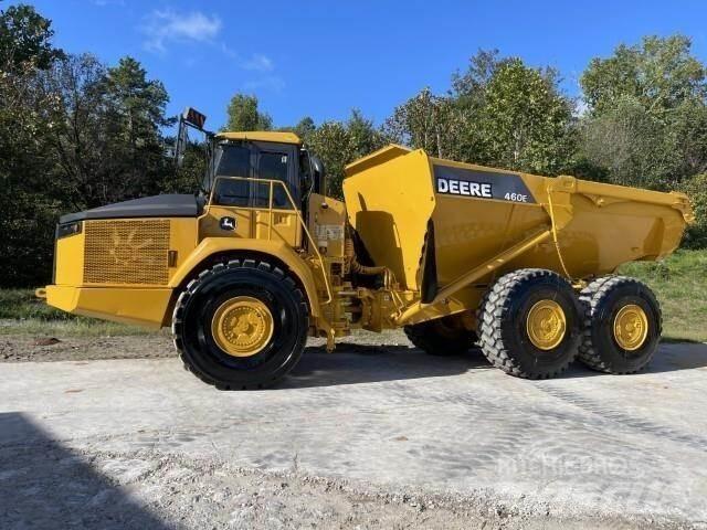 John Deere 460E Liigendraamiga pinnaseveokid