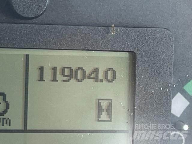 John Deere 460E Liigendraamiga pinnaseveokid