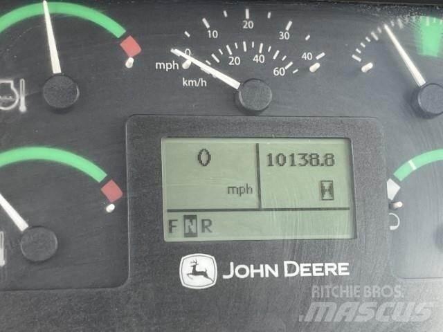 John Deere 460E Liigendraamiga pinnaseveokid