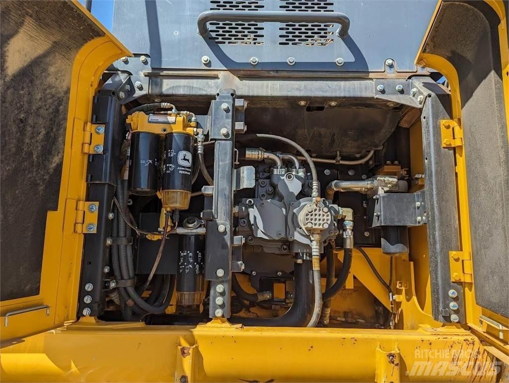John Deere 470G LC Roomikekskavaatorid