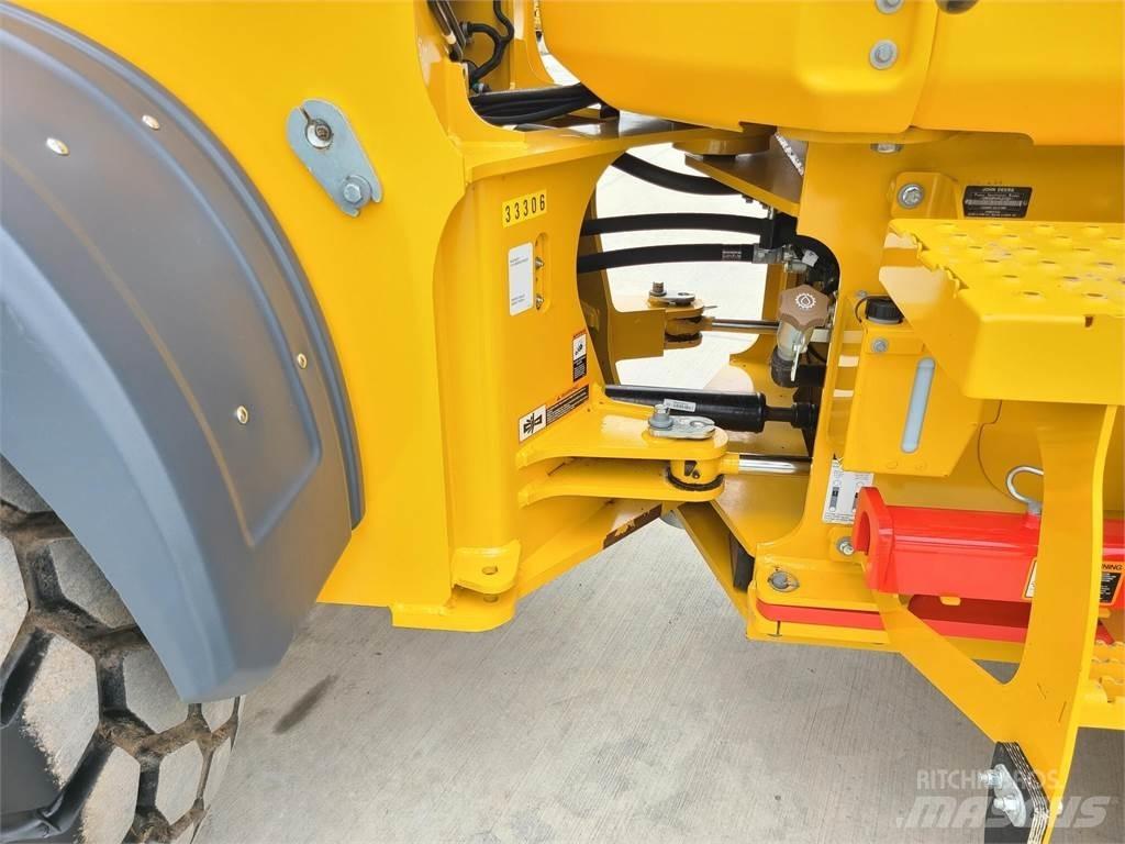 John Deere 524P Rataslaadurid