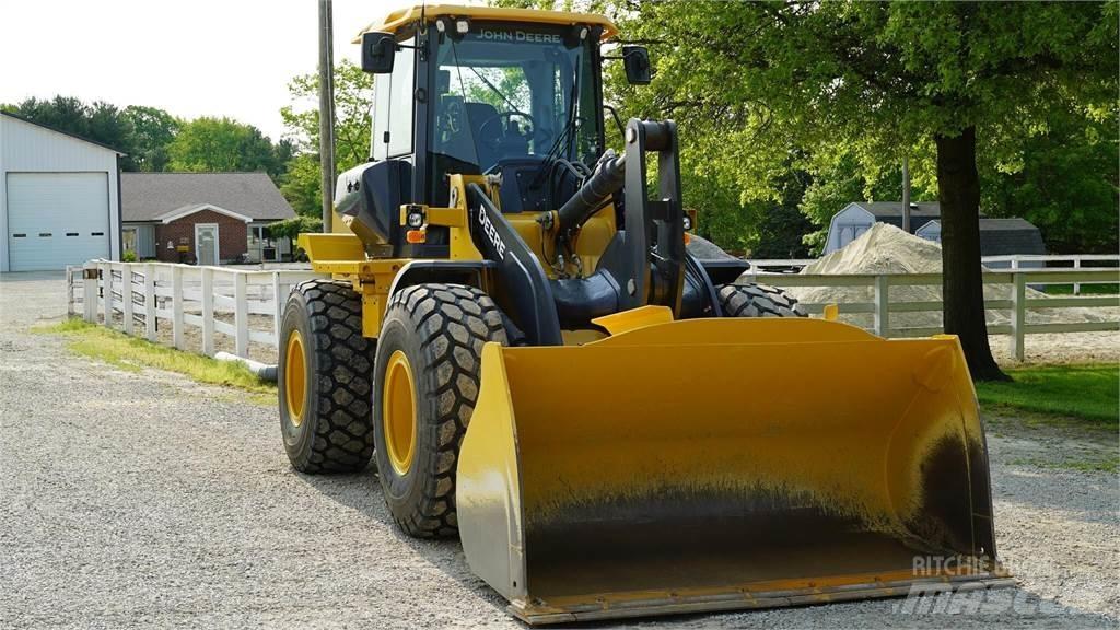 John Deere 524P Rataslaadurid