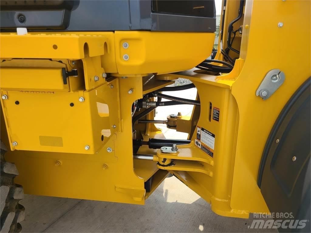 John Deere 544P Rataslaadurid