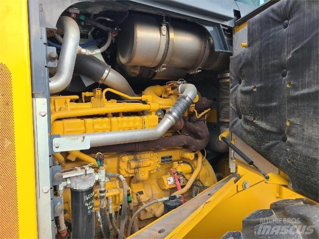 John Deere 644K Rataslaadurid