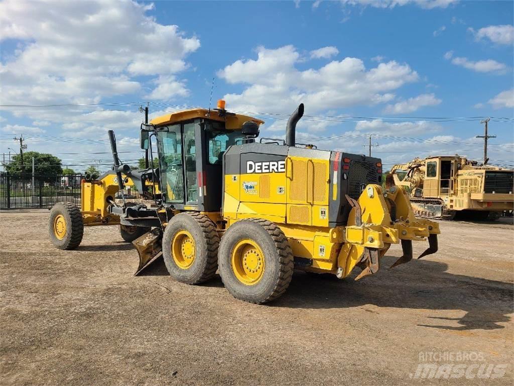 John Deere 672G Greiderid