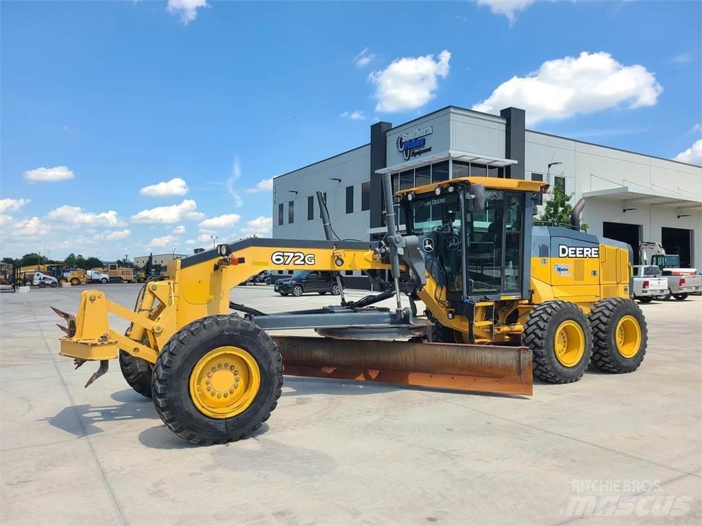 John Deere 672G Greiderid