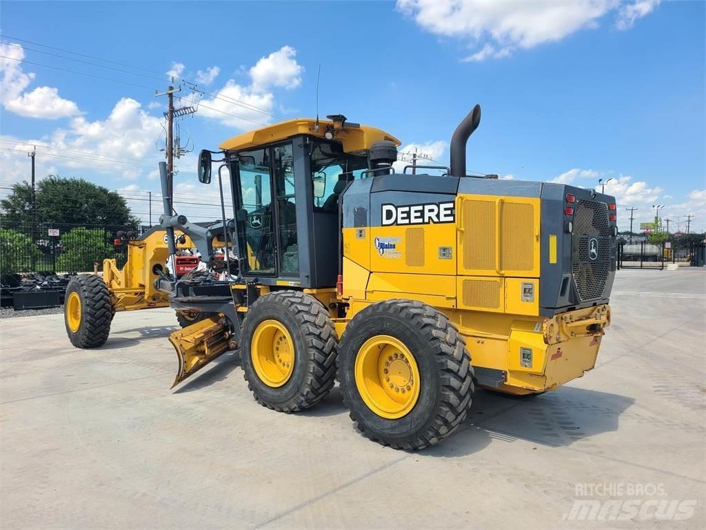 John Deere 672G Greiderid
