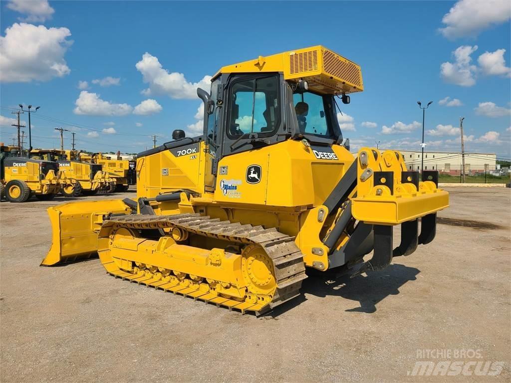 John Deere 700K Buldooserid