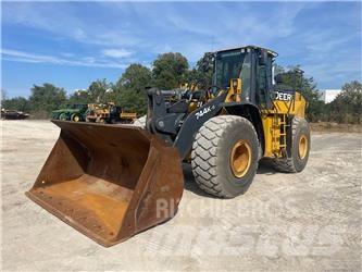 John Deere 744K Rataslaadurid