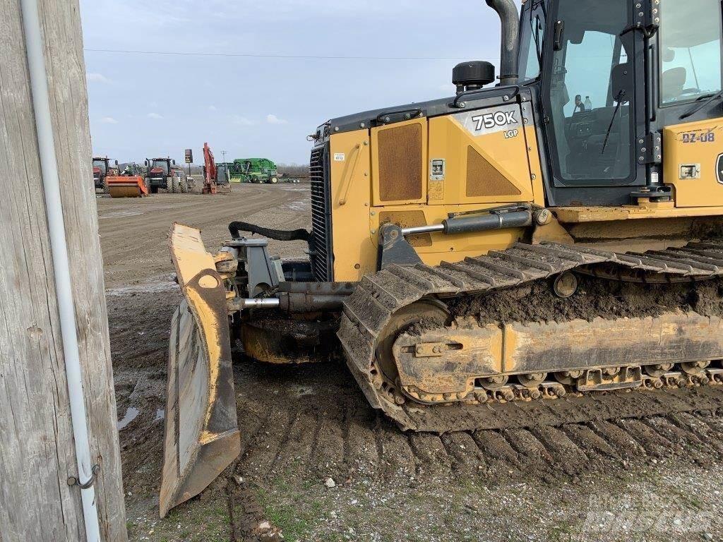 John Deere 750K LGP Buldooserid