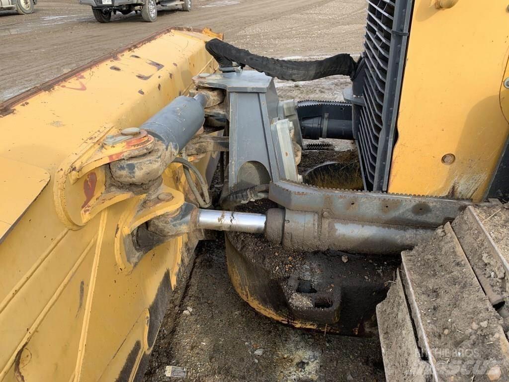 John Deere 750K LGP Buldooserid