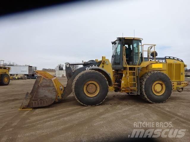 John Deere 844J Rataslaadurid