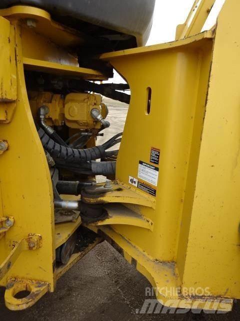 John Deere 844J Rataslaadurid