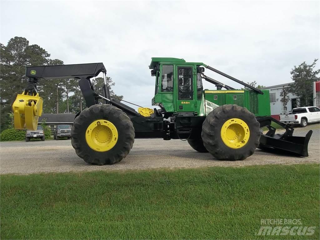 John Deere 848H Väljaveotraktorid