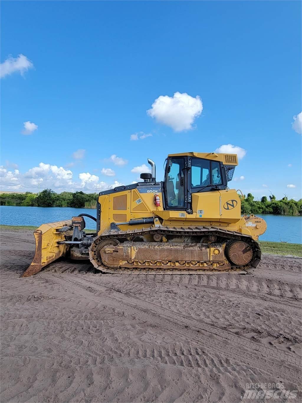 John Deere 850K WLT Buldooserid